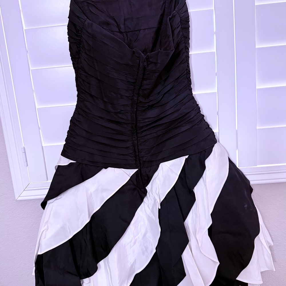 Tadashi Shoji Black & White Strapless Ruched Cocktail Dress
